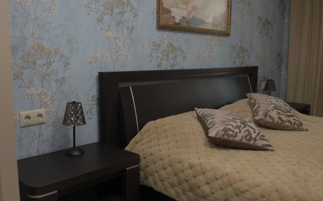 Kavkazskaya 18 Flat
