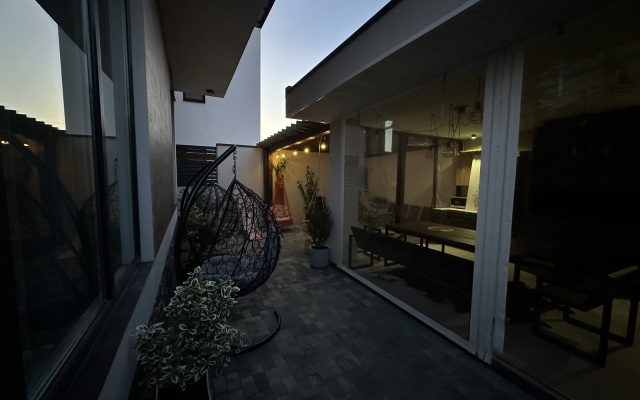 V2 Guest house