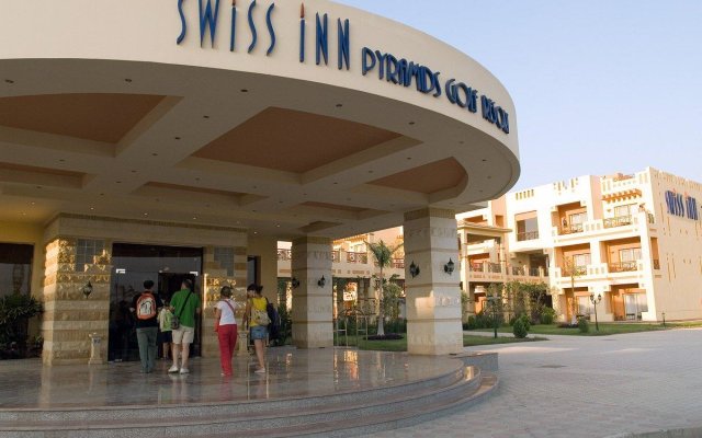 Курортный Отель Swiss Inn Pyramids Golf Resort