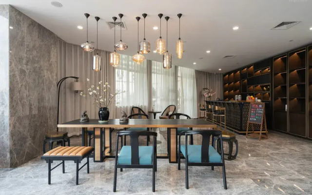 Отель Beijing Sunflower Universal Studios