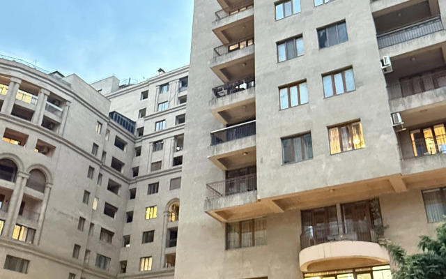 Апартаменты с 2 спальнями рядом с площадью от Sweet Home