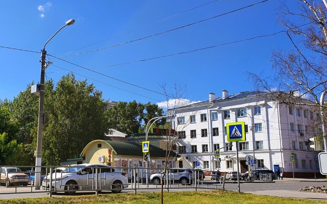 Prospekt Kalinina u ploschadi Oktyabrya flat
