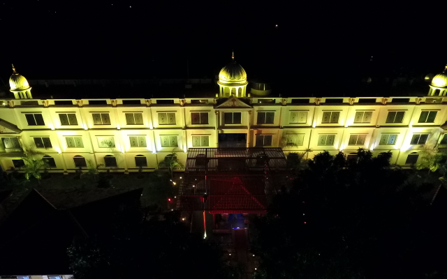 Jalmahal Resort & Spa Hotel