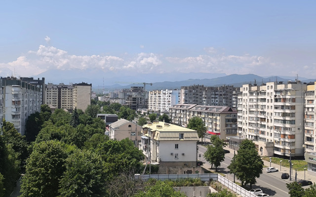 S Vidom Na Kavkazskiy Khrebet Flat