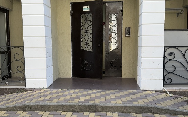 Ryadom S Olimpiyskim Parkom Apartament