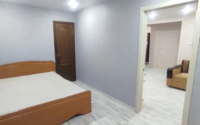 Uyutnaya kvartira u Gornogo Vozdukha Flat