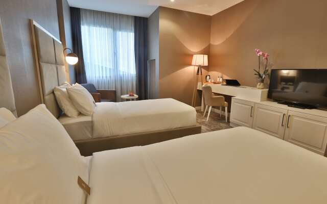 Royal Comfort Hotel