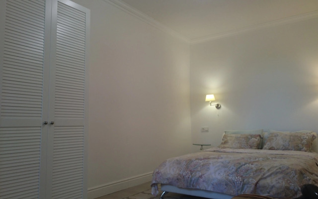 YaltaVoyage Apartments 4