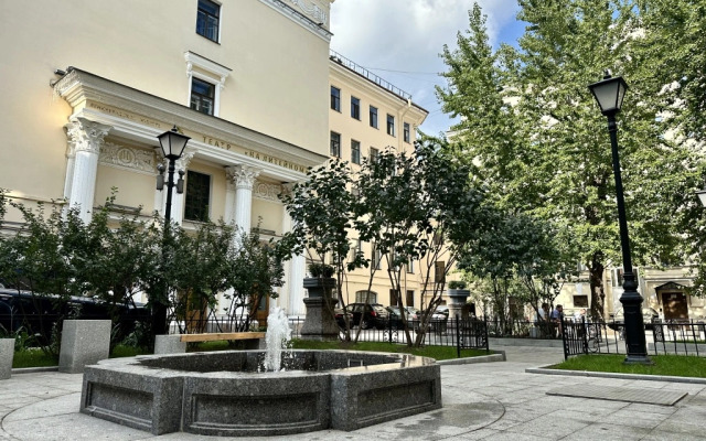 LITEINY  Royal Apartments