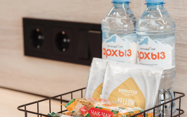 Apartamenty Zerkal'nyj indastrial-loft v centre Kazani u nabereznoj Kabana