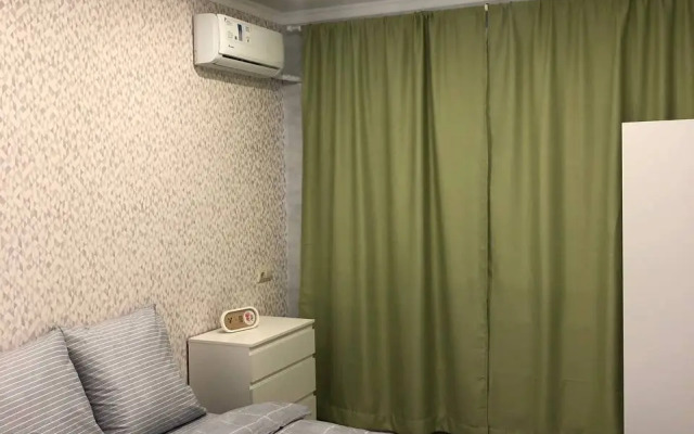 Studiya V Novom Sovremennom ZhK Flat