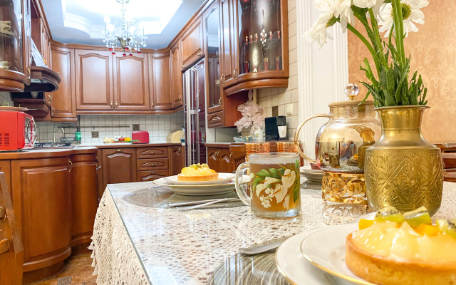 Admiralskaya V Tsentre Sevastopolya Flat