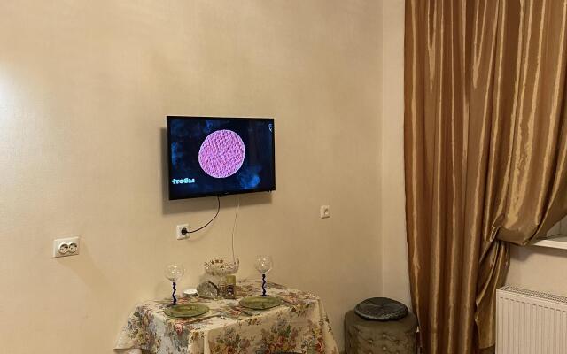 Apartment Studiya Na 3ikh Chelovek U Metro Devyatkino