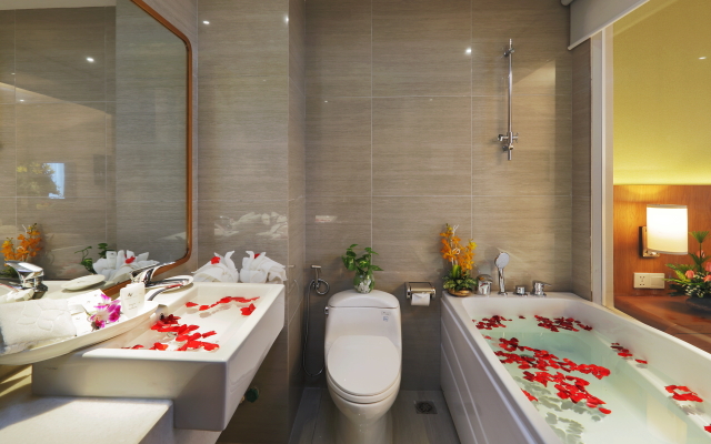 Отель Harmony Saigon Hotel & Spa