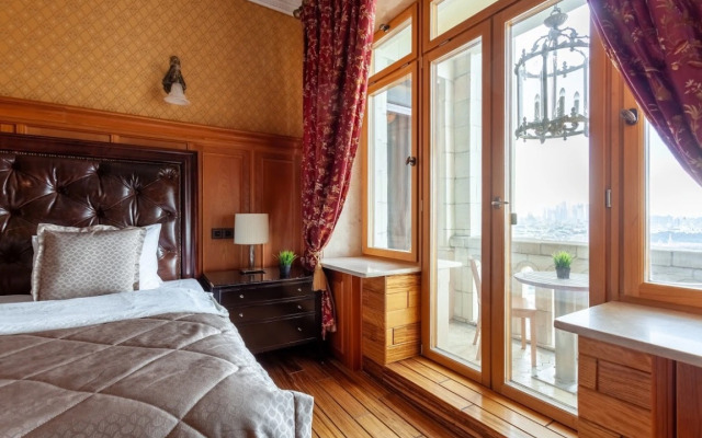 Apartamenty  Roskoshnye s Balkonom i Vidom na Kreml'