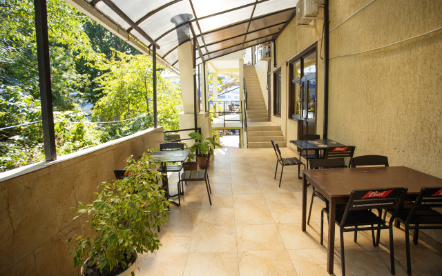 Victoria Hotel