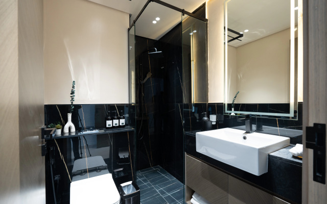 Apartment Keyrock Living - Binghatti Canal Luxury Stay