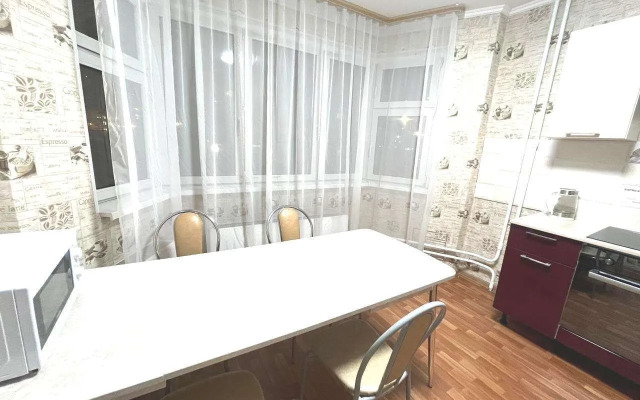 Квартира на Проспекте Защитников Москвы 11