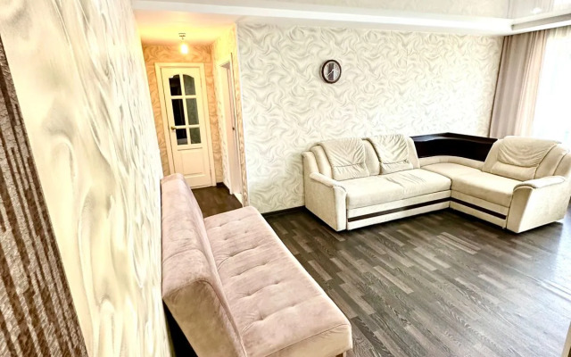 Апартаменты Сурикова 36-18