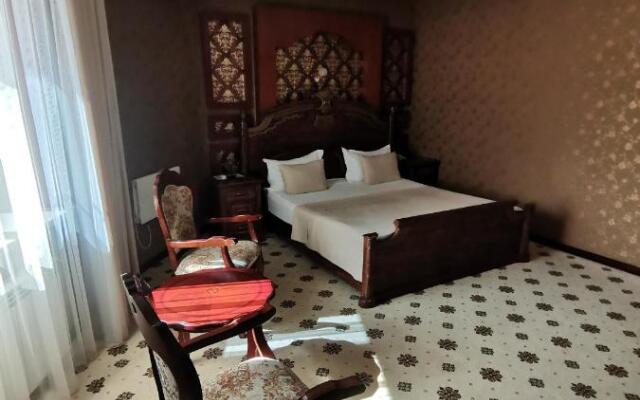 Altyn Adam Hotel