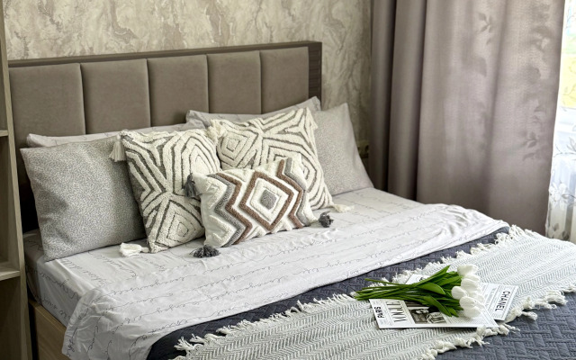 Квартира С Новым Ремонтом , В Лучшем Районе