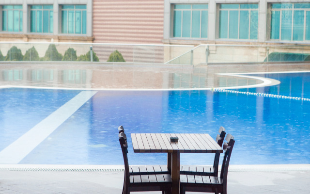 Hotel Ramada By Wyndham Baku