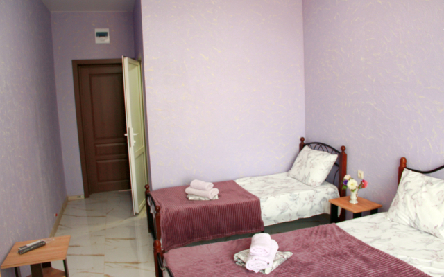 Rozovaya Laguna Guest House