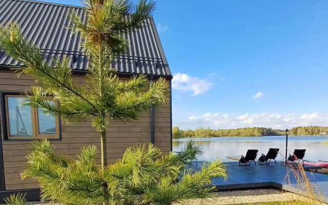 Dom na ozere Private house