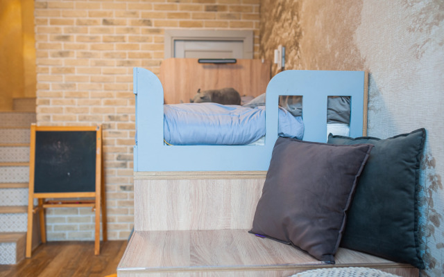 Dvukhetazhnaya Semeyny Uyut Flat