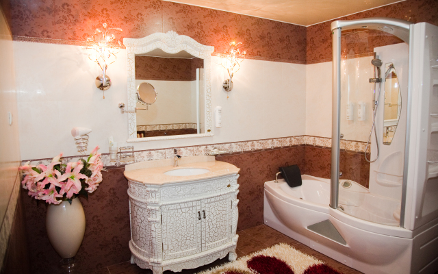 Renessans Hotel