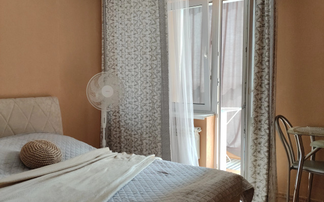 Квартира с дизайнерским ремонтом возле областной больницы