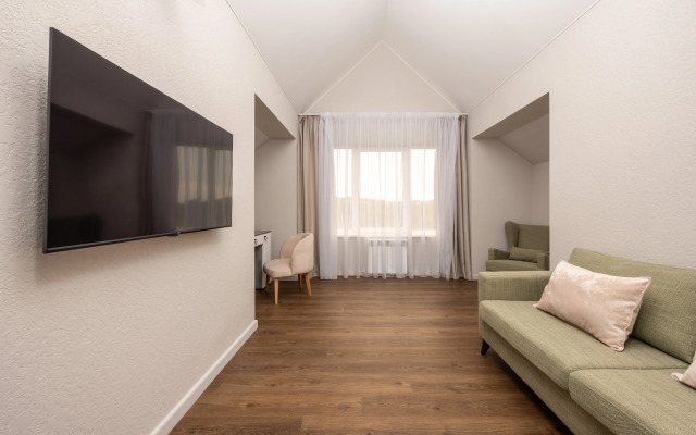 S Podogrevaemym Basseynom I 6 Spalnyami Villa