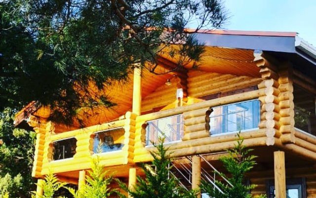 Mozhzhevelovy Park Hotel
