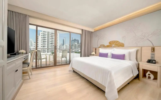 Отель Centre Point Hotel Sukhumvit 10