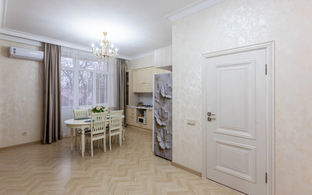 Квартира с Видом на Горы в Центре Города