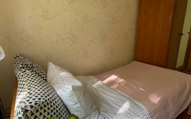 Na Akademika Baykova Ulitsa 17/2 Flat