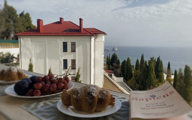 Gurzuf S Vidom Na More Apartments