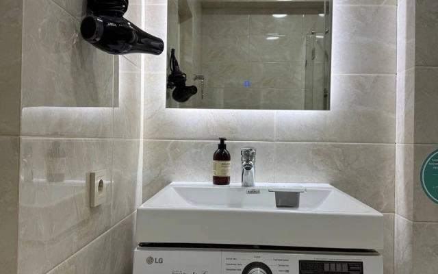 Апартаменты Студия возле Моря для Двоих на цокольном этаже