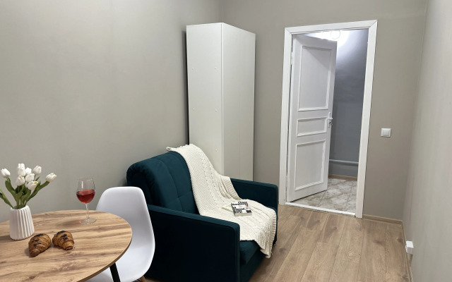 Меблированная Комната Уютная Рядом с Таврическим Садом