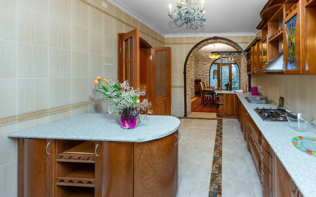 Shur Duplex Villa In Old City, Villa