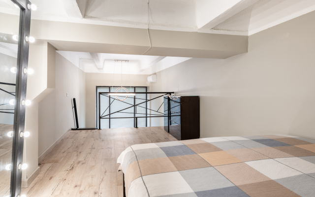 1-Komnatnaya Kvartira 38M² Na 1/3 Etazhe Flat
