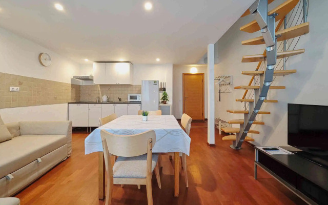 Апартаменты Невский 18 Николь и Мишель 1