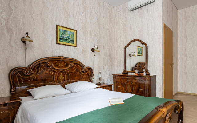 Nomera Na Ploschadi Vosstaniya Guest house