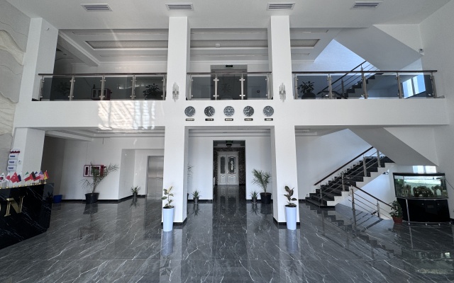 Parvoz Hotel