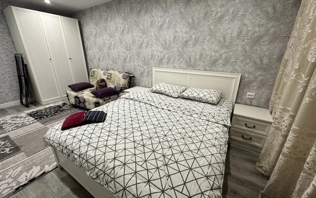 V Tikhom Rayone Goroda Flat
