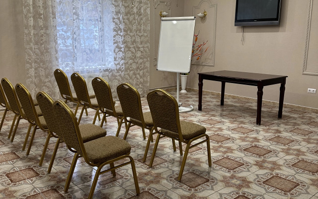 Lotos Hotel