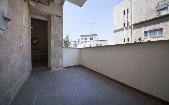 Jonathan In Ben Yehuda Apart-Hotel