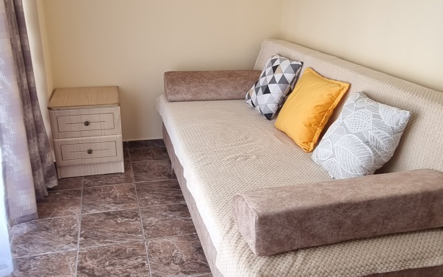 Na Gvardeyskoy Apartments 1