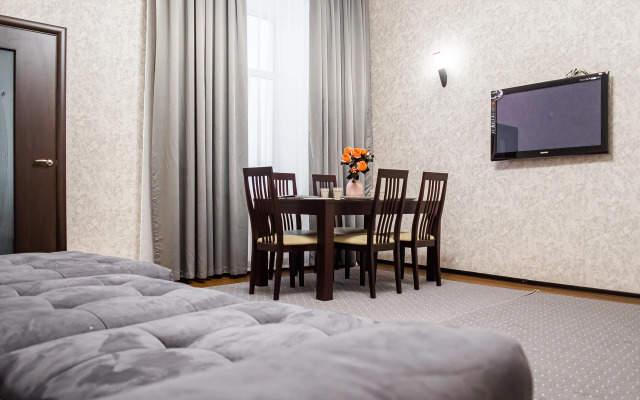 V Samom Tsentre Sankt Peterburga Flat