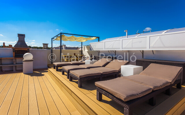 Obelisc Apartments